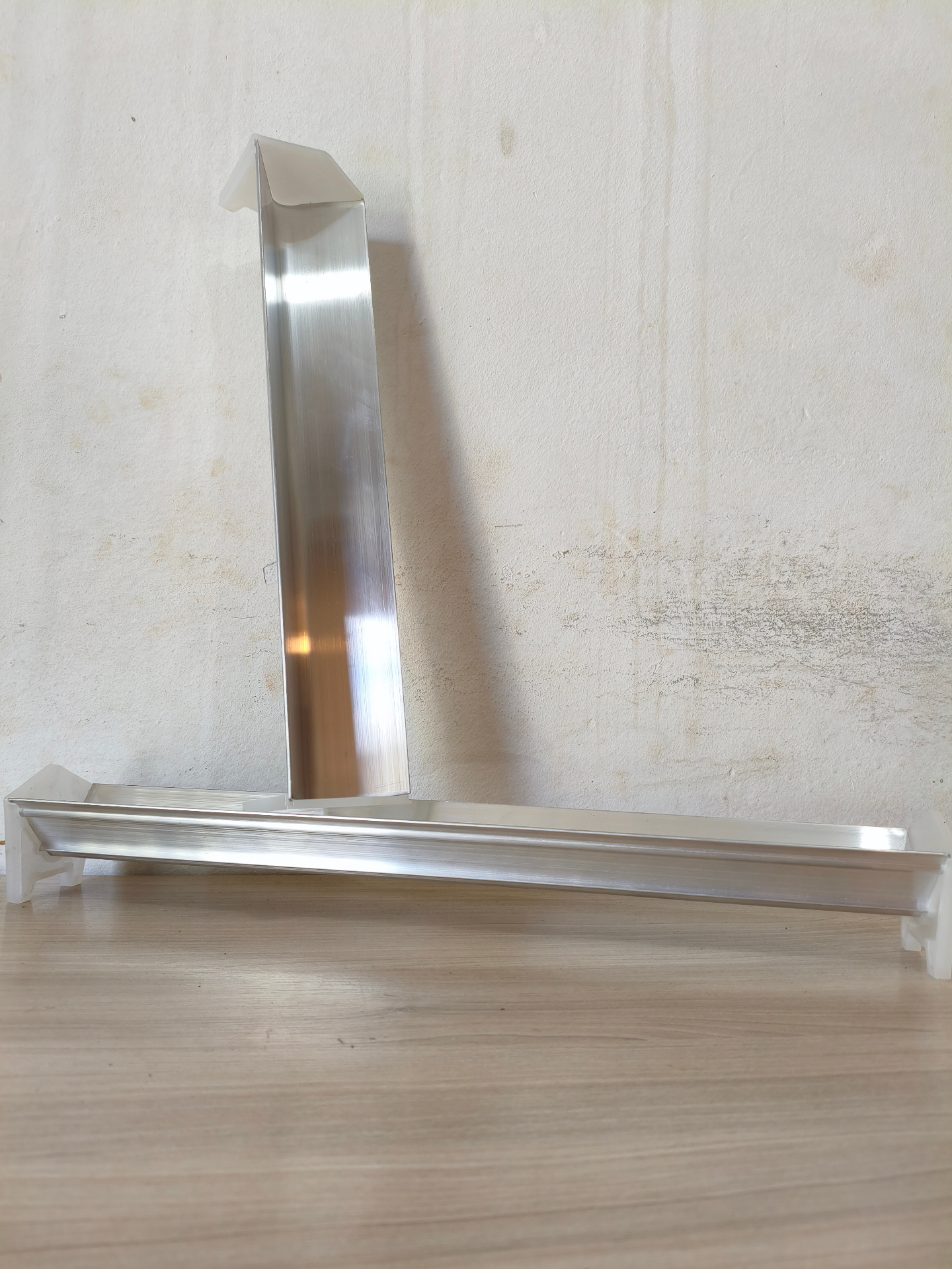 Calhas para Emulsionar Telas